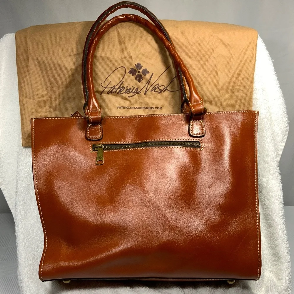 NWT - Patricia Nash Zancona Tan Leather Tote